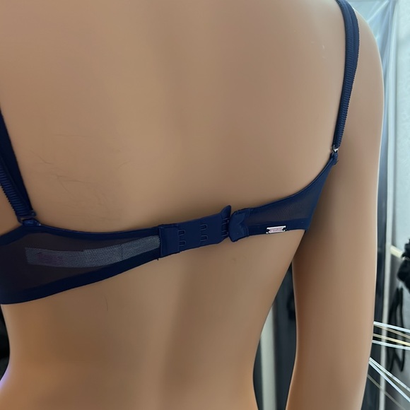 Victoria Secret Push Up Bra S34C - Picture 5 of 6